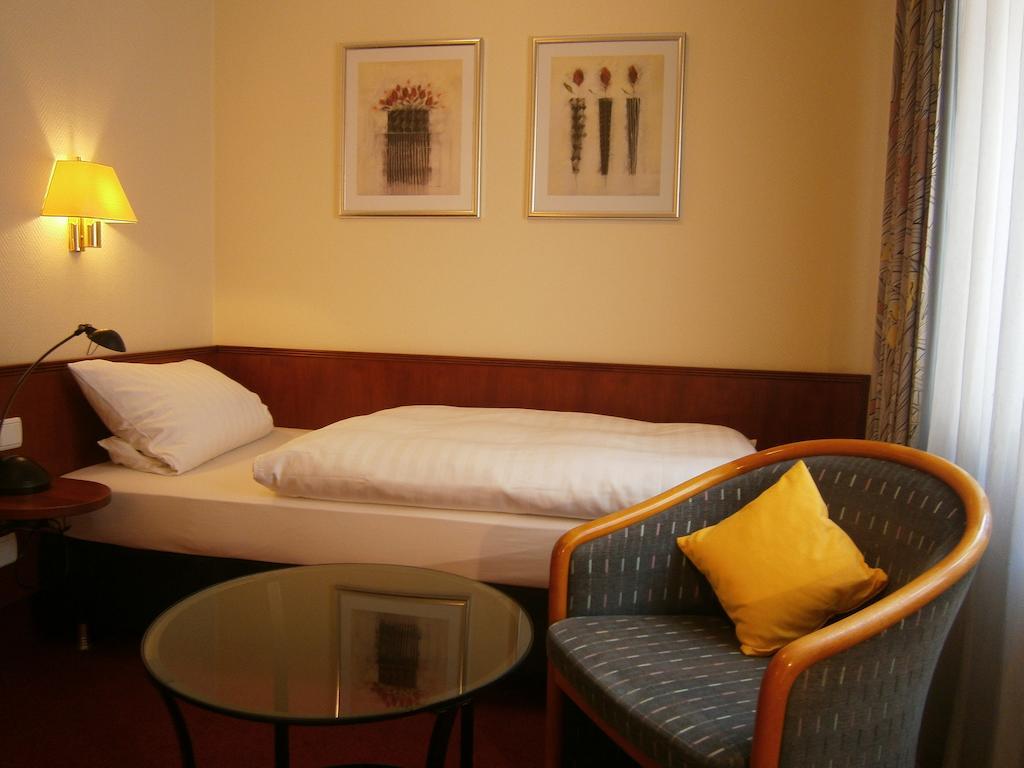 Hotel Bremer Tor Stuhr Dış mekan fotoğraf